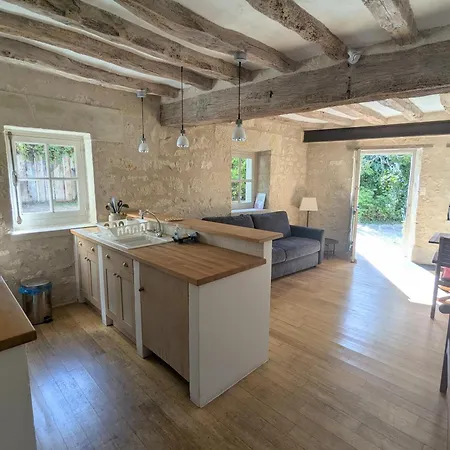 Holiday home Chateau De Chaintres *