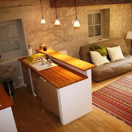 Chateau De Chaintres Hébergement de vacances