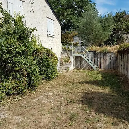 Chateau De Chaintres Hébergement de vacances *