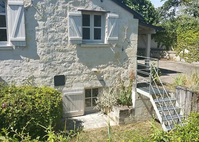 Chateau De Chaintres Dampierre-sur-Loire