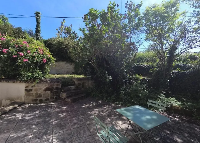 Chateau De Chaintres *